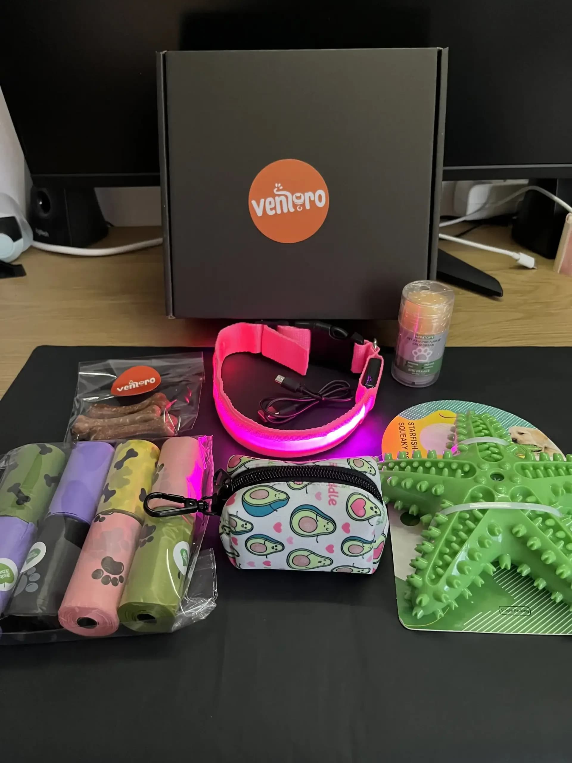 Výhodný set pro psa: LED obojek s USB nabíjením, sáčky, pouzdro a balzám na tlapky